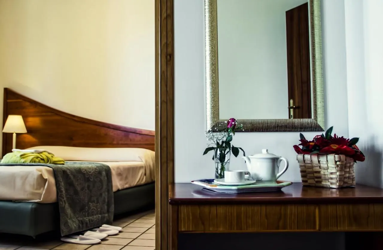 Hotel Sirenetta Isola delle Femmine 4*,